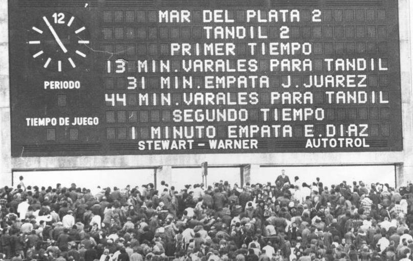 Tablero del partido Mar del Plata vs Tandil, en el Estadio José María Minella