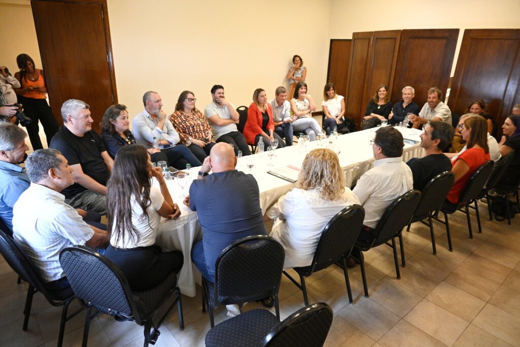 Anuncian una inversión de $250 millones para infraestructura escolar en General Pueyrredon