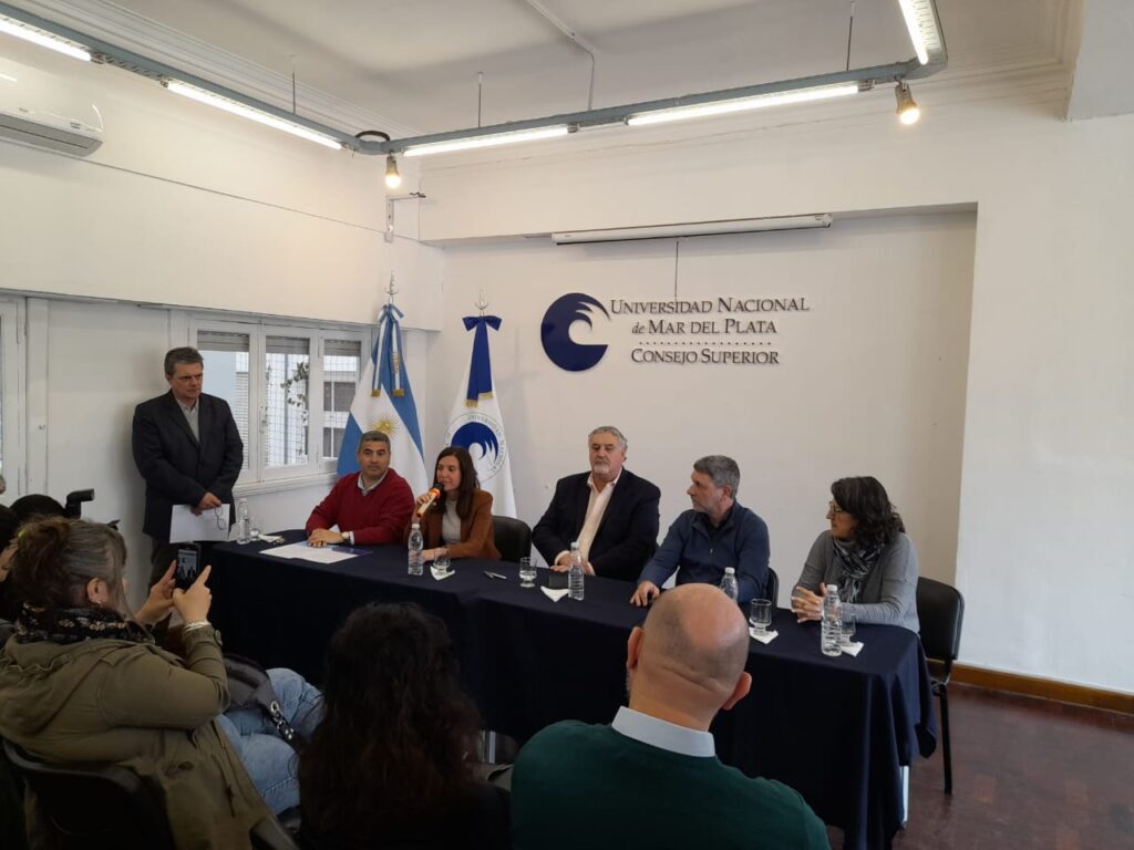 La Universidad recibió tierras para la construcción de la Escuela Superior de Medicina