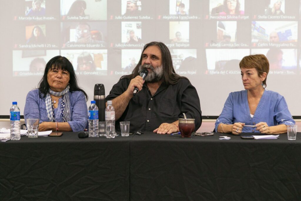 Provincia ofertó un aumento salarial de 9,5% para docentes