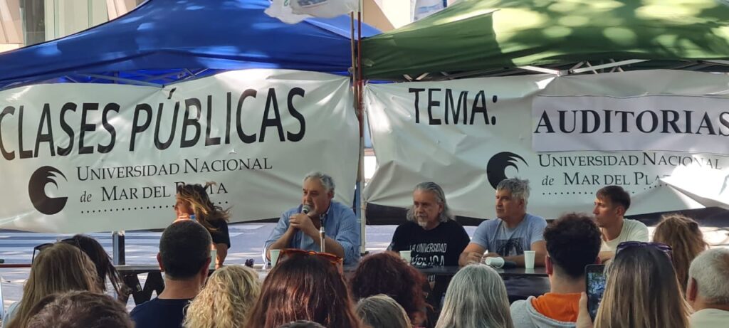 Educar a un Presidente: clase publica sobre auditorías universitarias