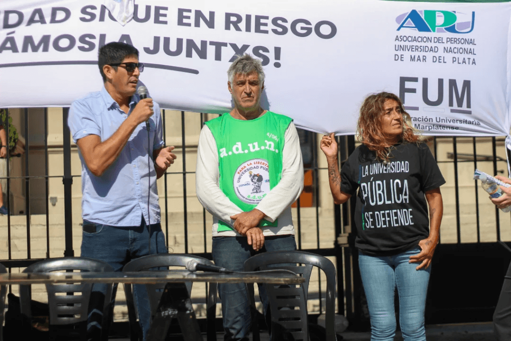 paro-docentes-no-docentes-universitarios-mar-del-plata