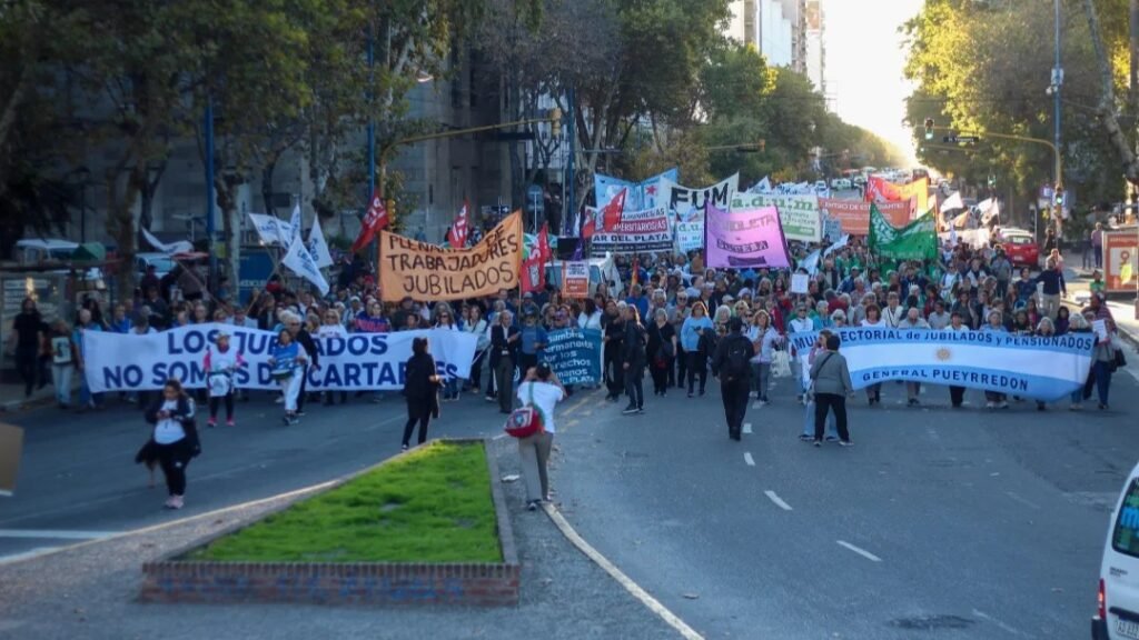 presupuesto-universitario-marcha-mar-del-plata-universidad