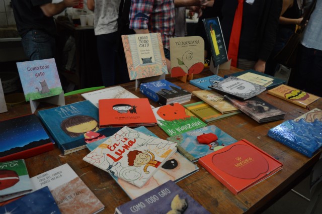 ilustranimada-libros-se-hacen-puente