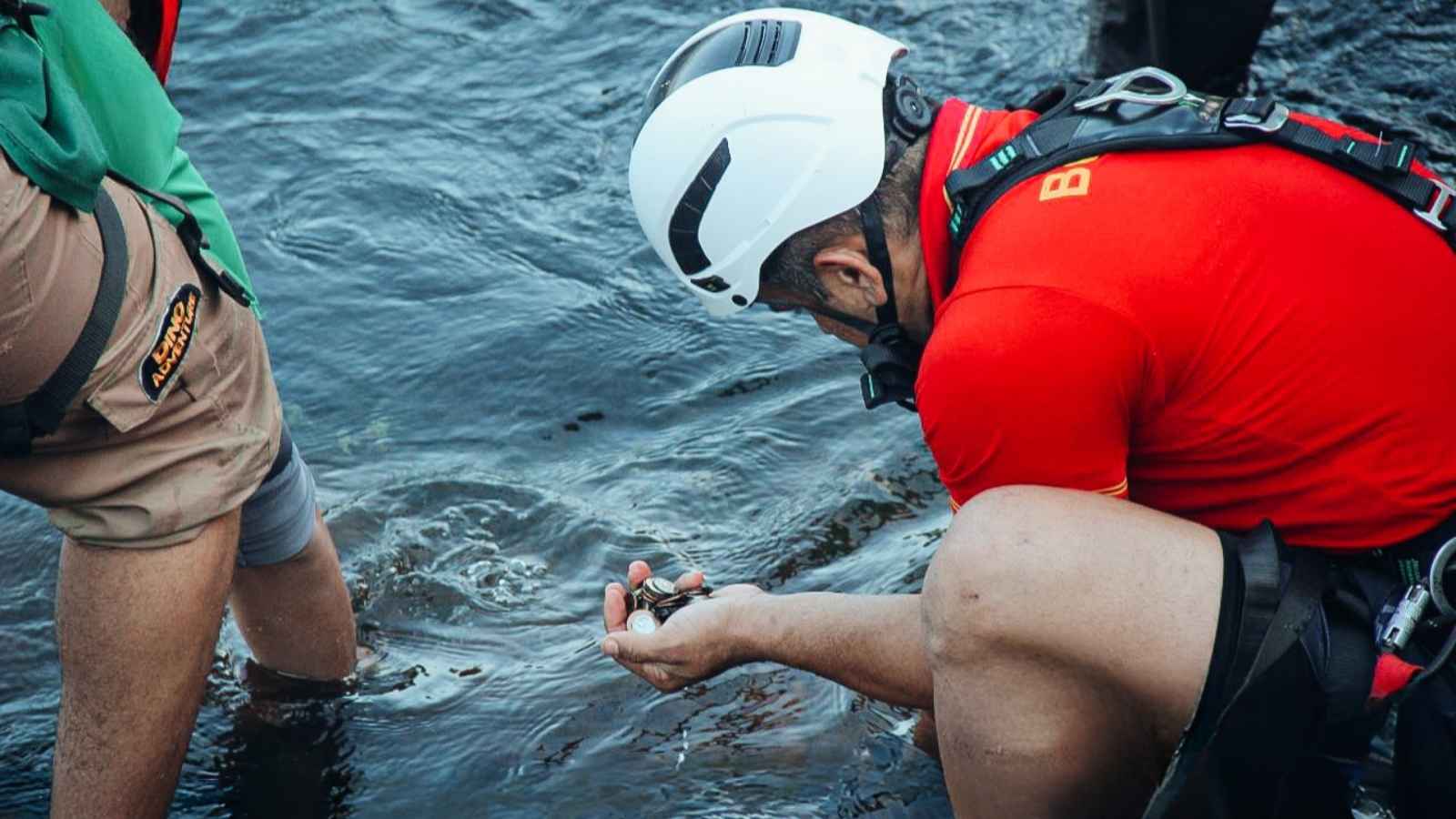retiran-monedas-de-las-cataratas-de-iguazu