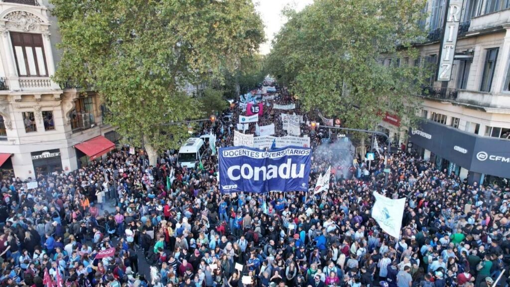 paro-docentes-universitarios-quinta-marcha-federal