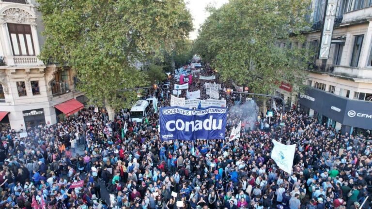 paro-docentes-universitarios-quinta-marcha-federal